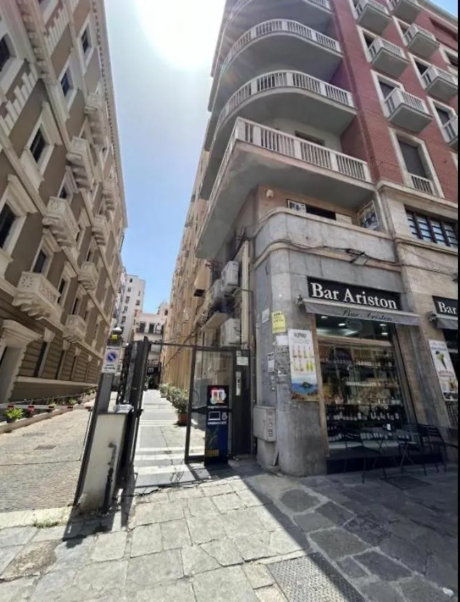 Al Politeama Casa Vacanze Palermo 0*,