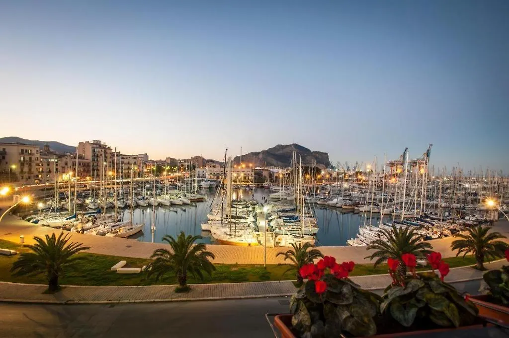 Al Politeama Casa Vacanze Palermo 0*,